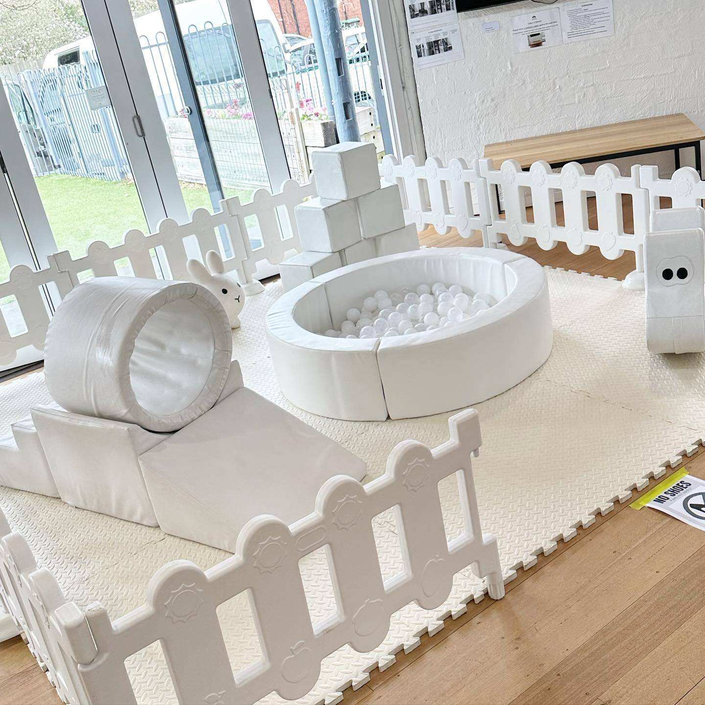 White Soft Ball Pool Toy Set R - Power Tools Rental incelemesi ve fiyatı